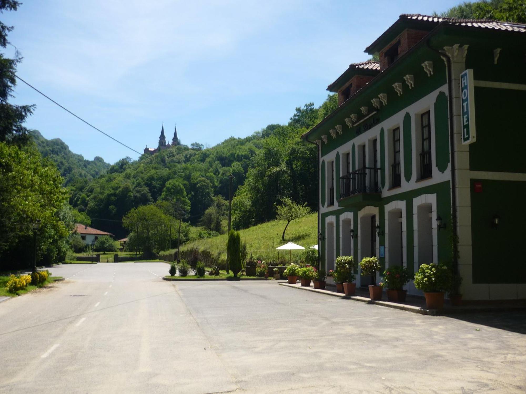Hotel El Repelao Covadonga Exteriör bild